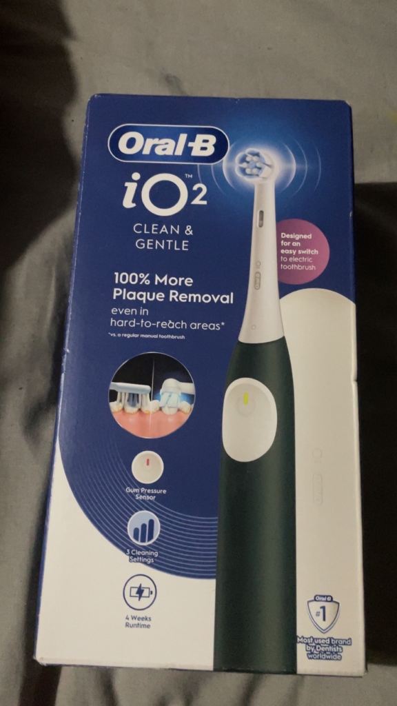 Oral-B iO2 Electric Toothbrush - Clean & Gentle, New in Box