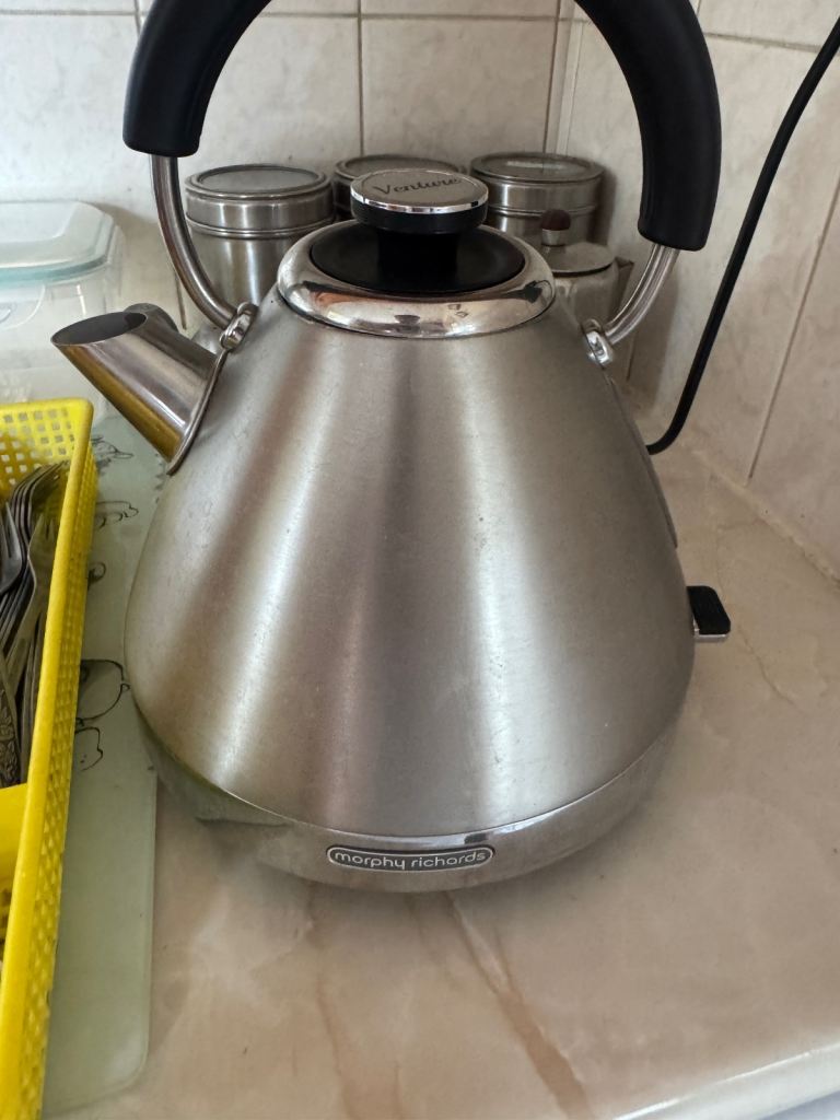 Morphy Richards Accents Pyramid Kettle – Silver, Good Condition