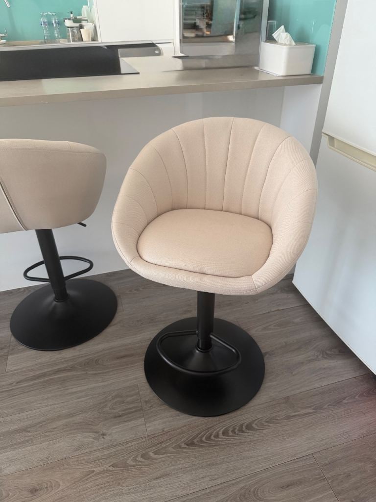 Set of 3 Beige Bar Stools with Black Base – Very good Condition