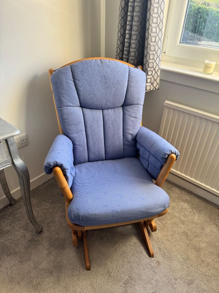 Nursing rocking chair 