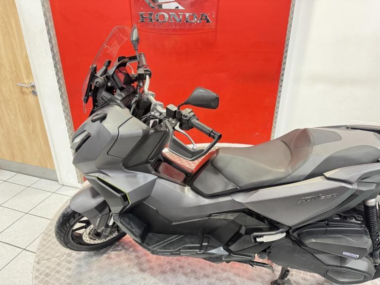 2023 '23' Honda ADV350