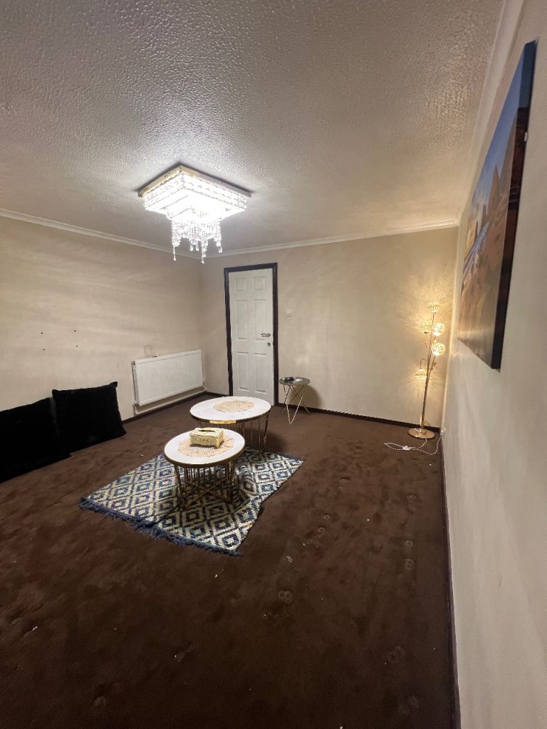 Large Room for rent in Mitcham 