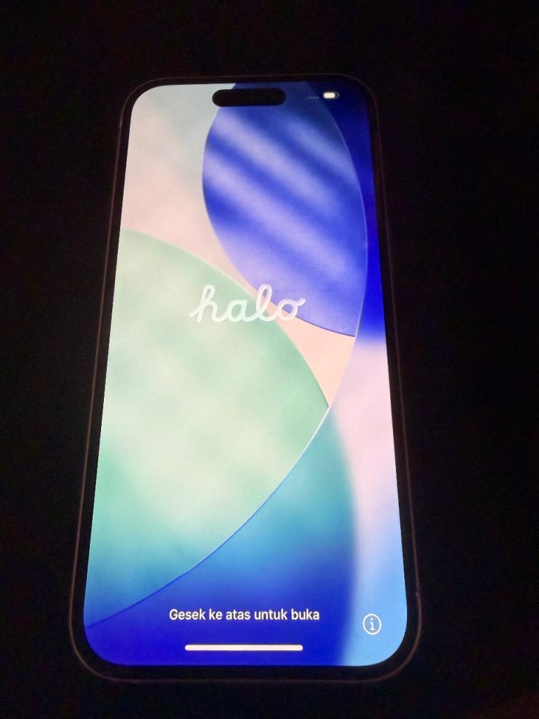 Apple iPhone 15 128GB Pink with Multiple Cases