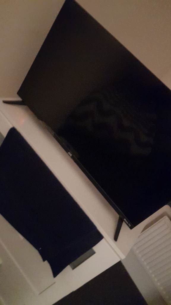 32 jvc roku smart tv 