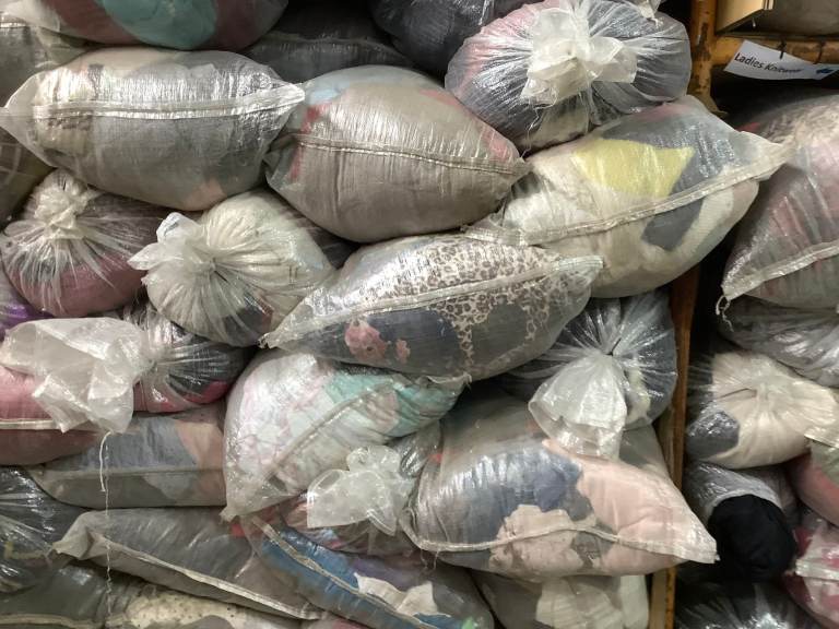 Wholesale Second Hand Clothing Adults or Kids A or B Grade From £1 KG Delivery Available