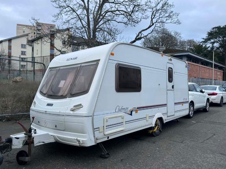 Hello for sale my Caravan Lunar Clubman 475-2 CK 2005 2/3 Berth 