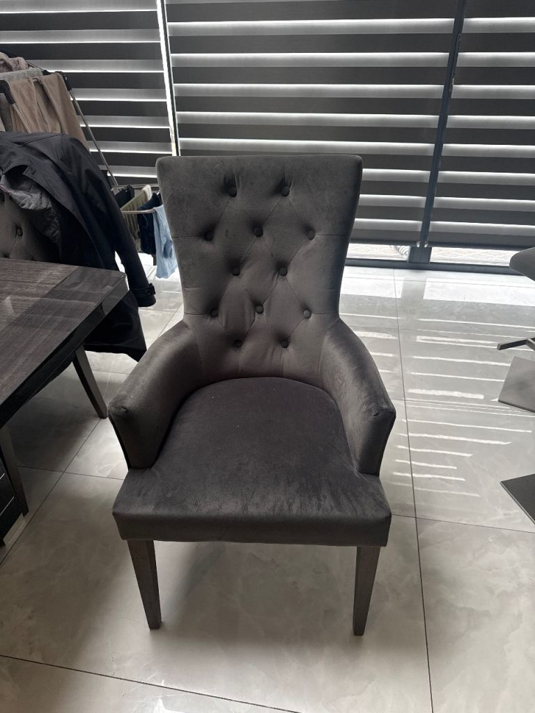 Dining chairs 