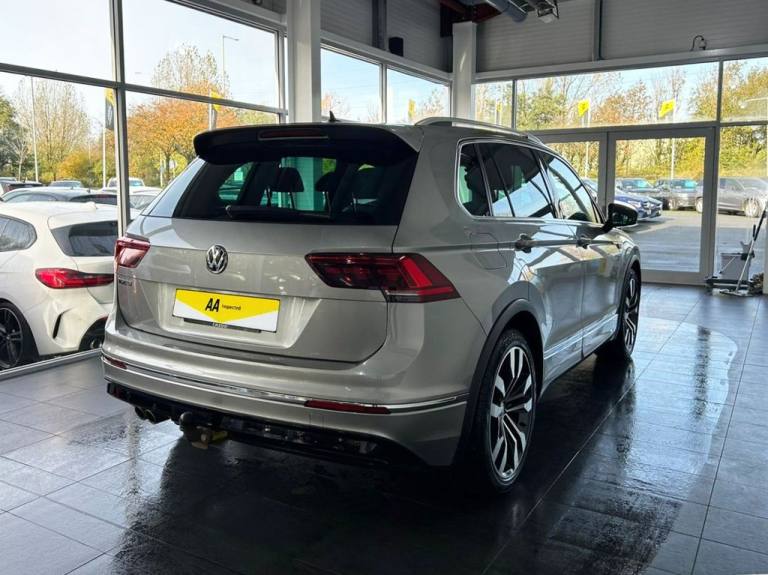 2018 Volkswagen Tiguan 2.0 TDI R-Line SUV 5dr Diesel Manual Euro 6 (s/s) (150 ps) ESTATE Diesel M...