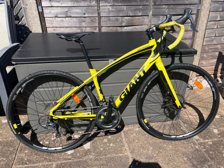 Giant Anyroad Gravel Bike Medium Frame