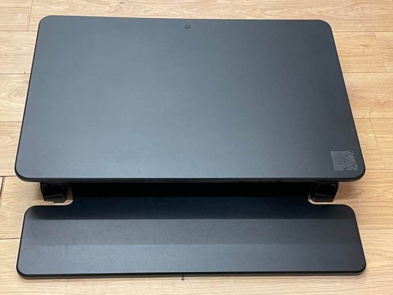 image for Yo-Yo Height Adjustable Standing Desk