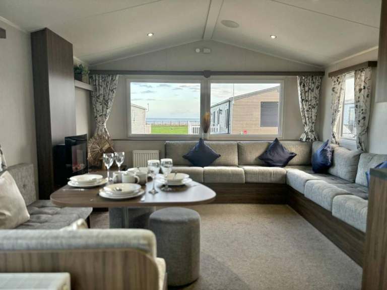 STATIC HOME FOR SALE AT BROADLAND SANDS HOLIDAY PARK - BUY TODAY, GET THE KEYS TODAY!