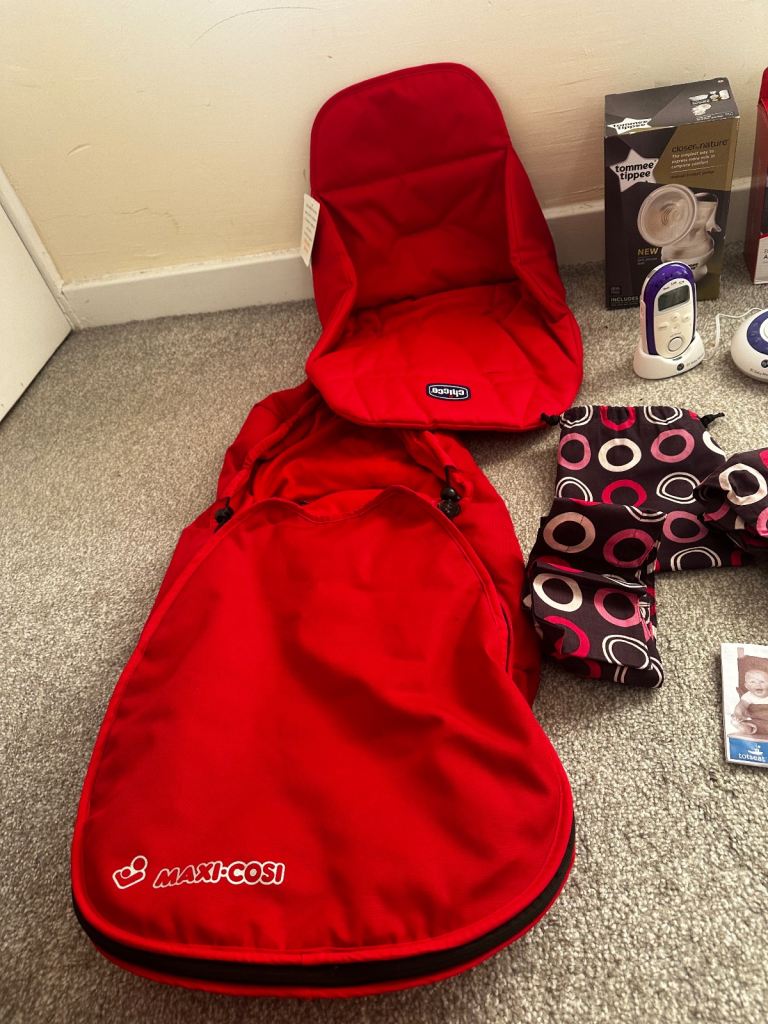 Bundle of baby items from smoke & pet free home