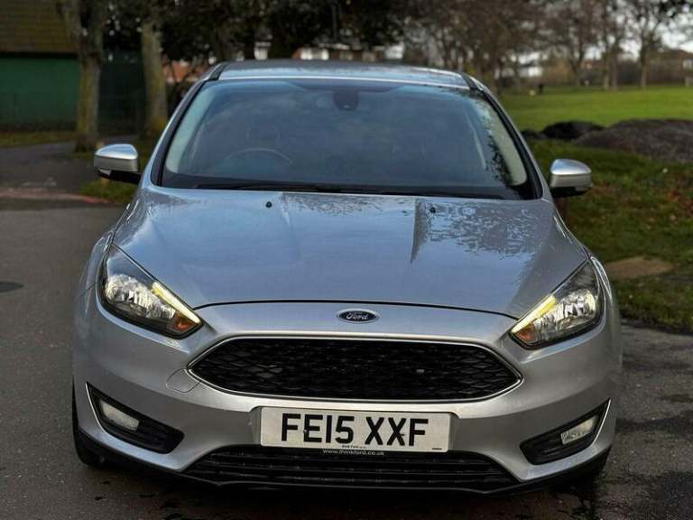 2015 Ford Focus 1.6 125 Zetec 5dr Powershift HATCHBACK PETROL Automatic
