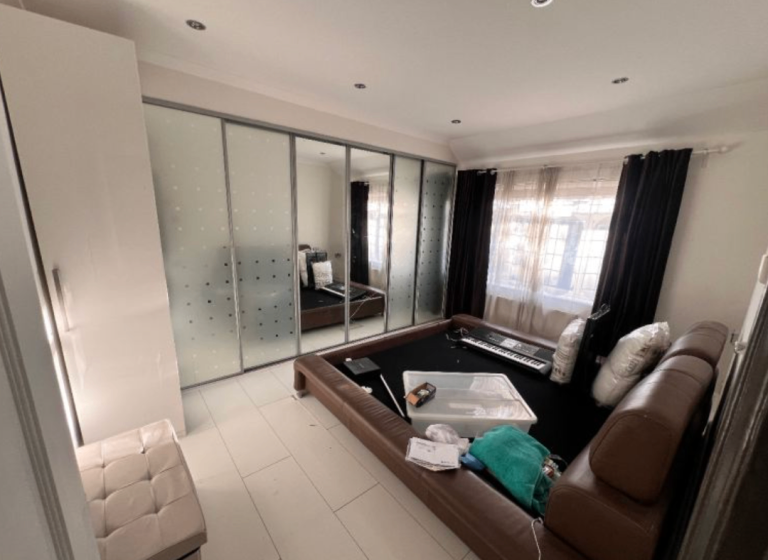 Spacious 4-Bedroom House | Furnished | Fitted Kitchen | Harrow Road, Wembley, London - HA9