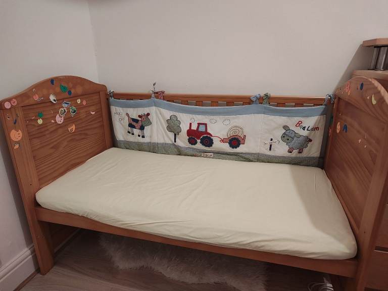 Free cot bed with mattress and drawer – collection only
