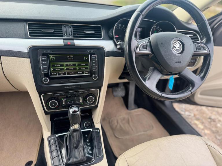 2014 Skoda Superb 2.0 TDI Elegance DSG 4WD Euro 5 (s/s) 5dr ESTATE Diesel Automatic