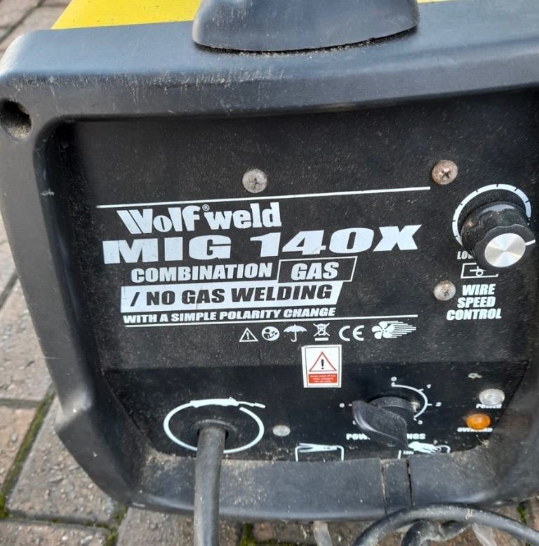 Mig welder Wolf 140 gas/gas less 
