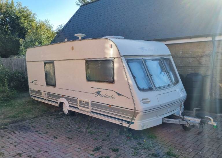 Lunar Freelander 524 Caravan 