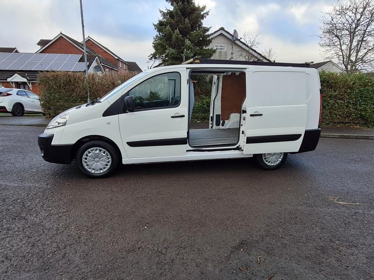 Very Clean Long Wheel Base Three Front Seats Twin Side Doors 2013 Peugeot Expert Hdi Diesel Van