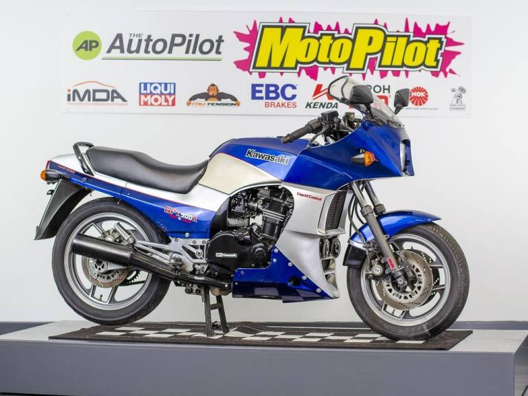 1984 Kawasaki GPZ900R 899cc Motorcycle Petrol Manual
