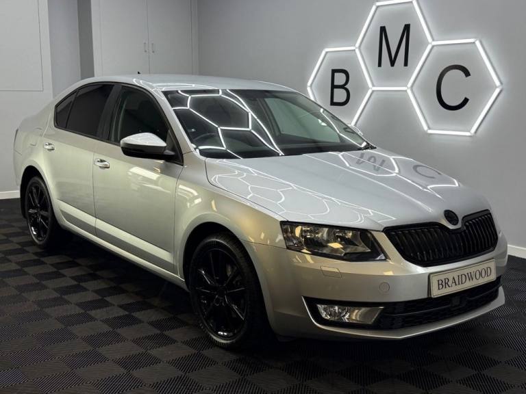 2013 Skoda Octavia 1.6 TDI Elegance Hatchback 5dr Diesel Manual Euro 5 (s/s) (105 ps) Hatchback D...