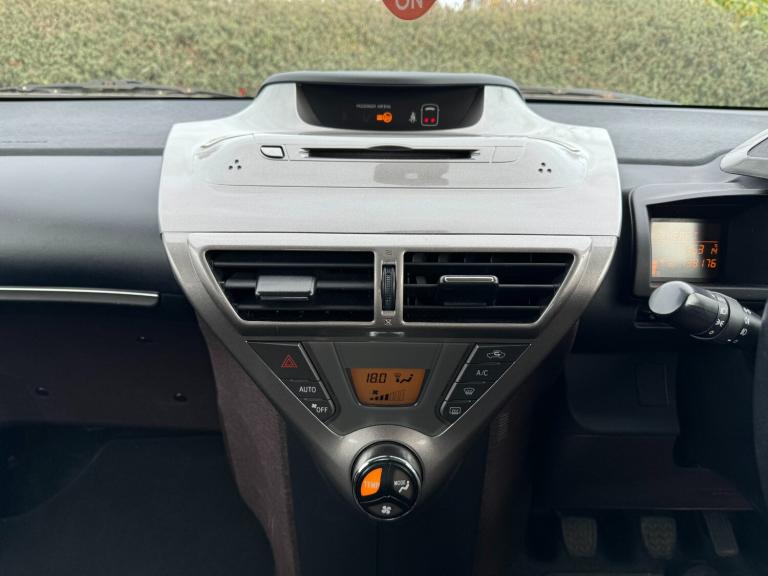 2011 Toyota IQ 1.0 VVT-i 2 3dr HATCHBACK Petrol Manual