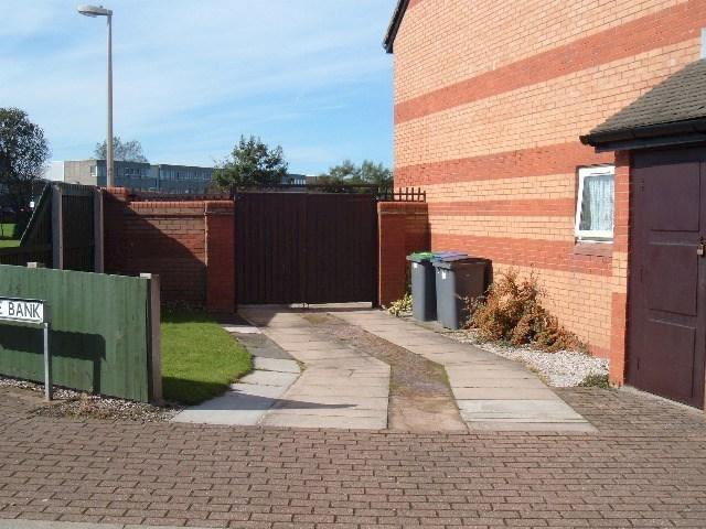 Swap a 3 bed semi in Blackpool for a 2 bed house or a 2 bed bungalow in Essex 