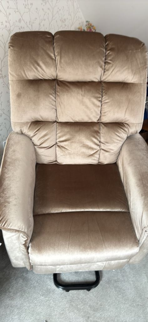 Electric sit to stand recliner chair as new