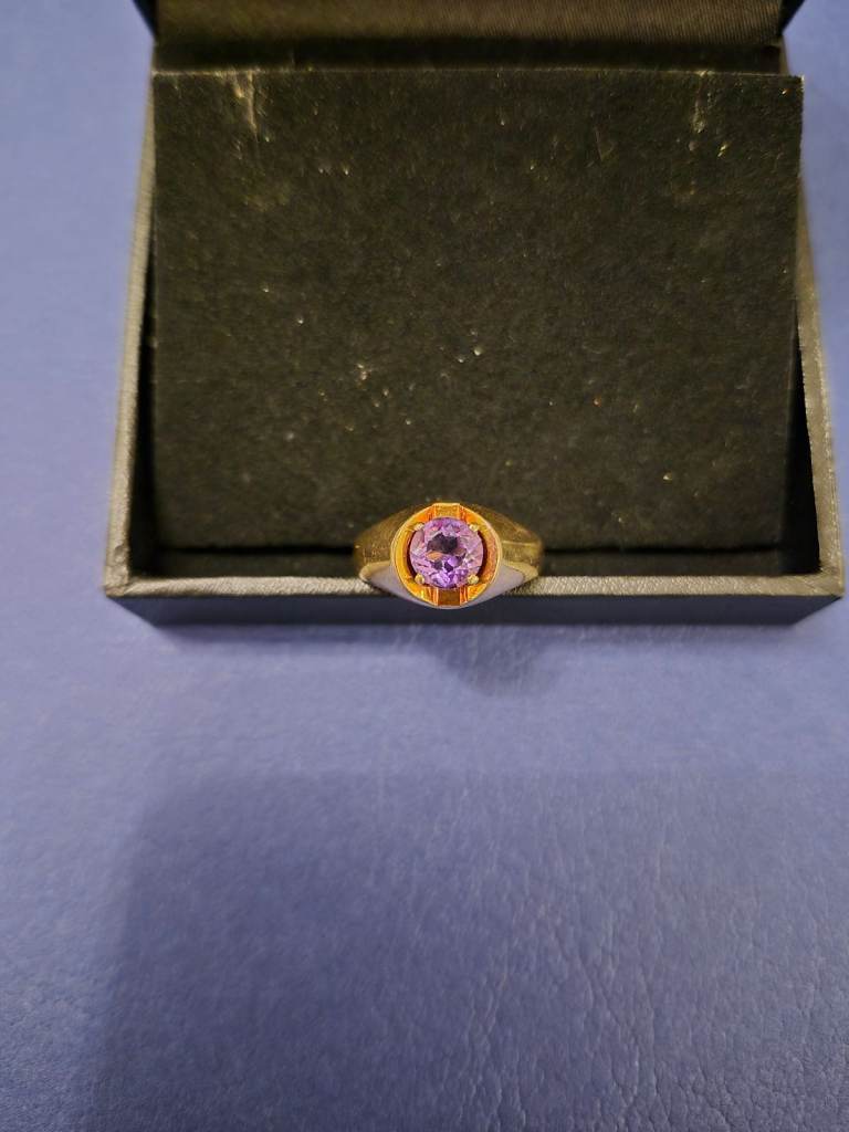 9ct Gold Amethyst Dress Ring – London, 1988