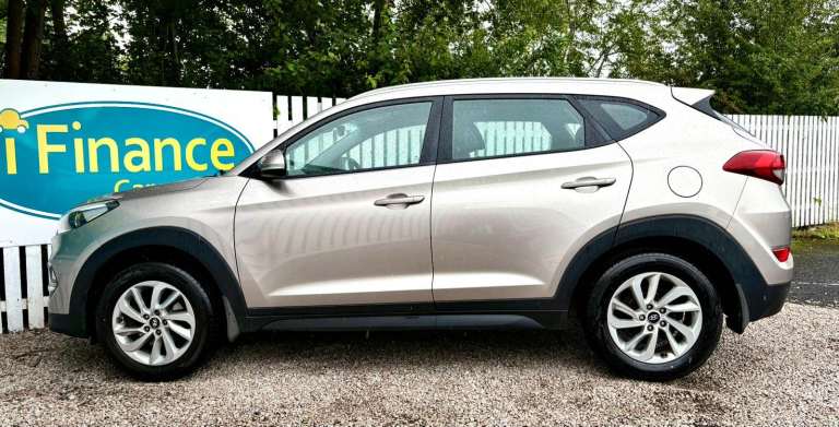 CAN'T GET CREDIT? CALL US! Hyundai Tucson 1.7 CRDi Blue Drive SE Nav - £199 DEPOSIT, £66 PER WEEK