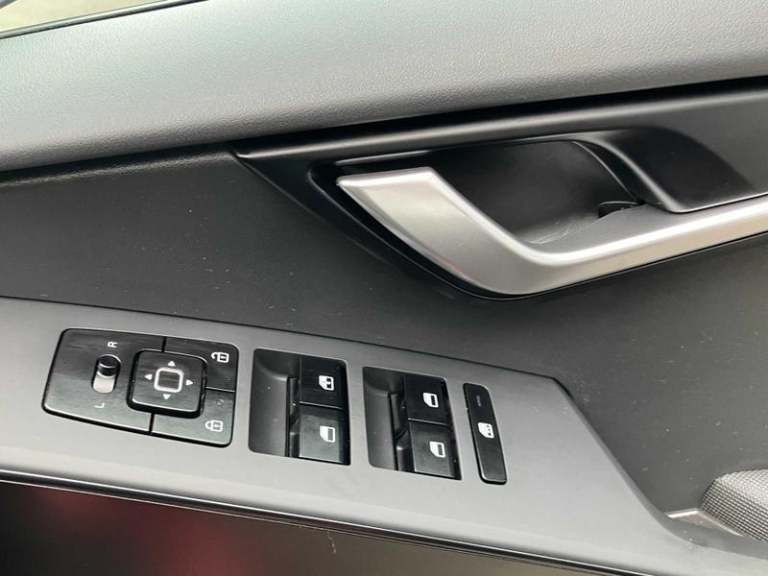 2024 Kia Niro 1.6 GDi 127 Hybrid 2 Nav 5dr DCT ESTATE PETROL/ELECTRIC Automatic