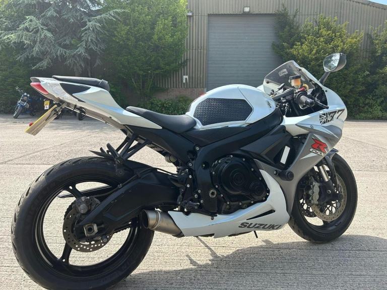 2015 15 SUZUKI GSXR 600 L5 SUPER SPORTS GSXR600 WHITE HPI CLEAR NEW MOT