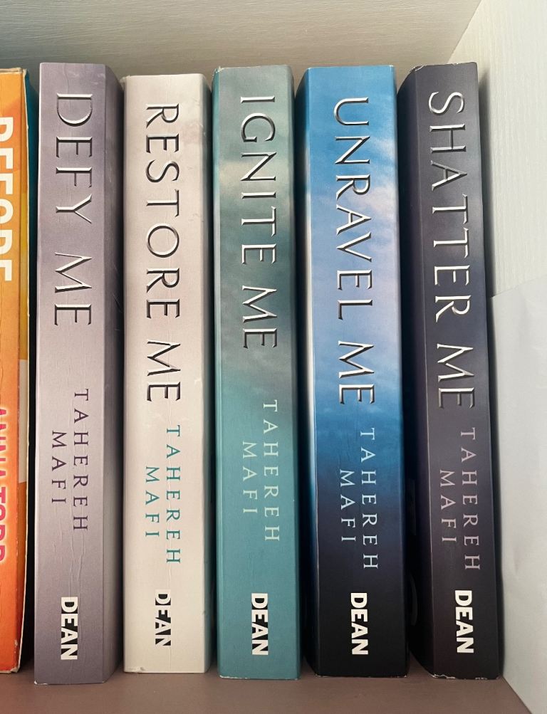 Shatter me series 