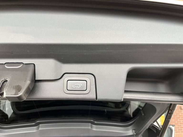 2018 Land Rover Range Rover Evoque 2.0 TD4 SE Tech SUV 5dr Diesel Auto 4WD Euro 6 (s/s) (180 ps) ...