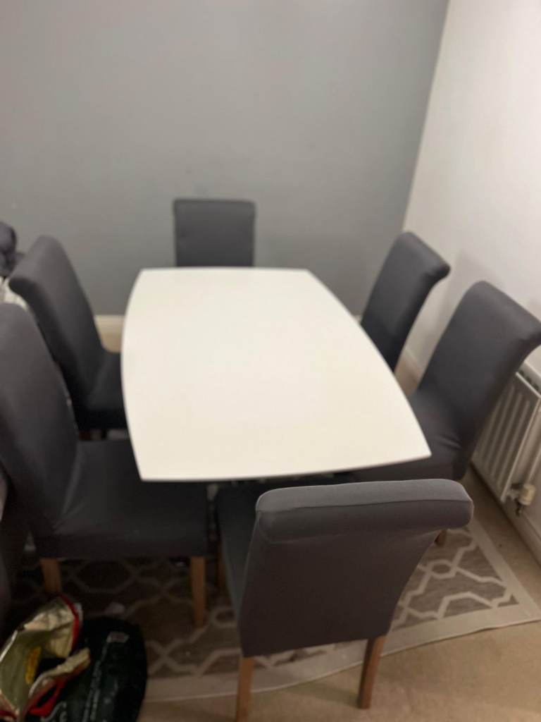 *Dinning table with mattress for £100*