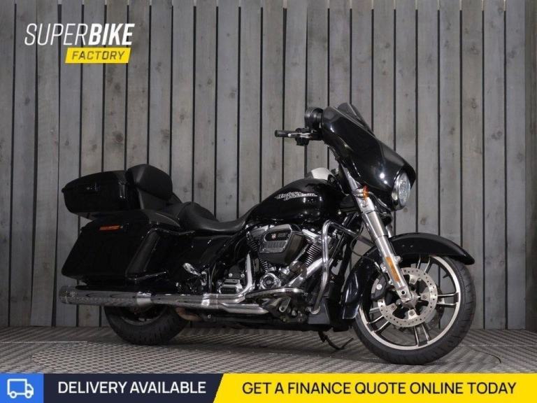 2018 J HARLEY-DAVIDSON TOURING FLHX STREET GLIDE 1745