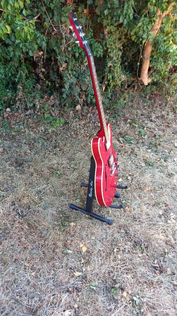 Epiphone 335 semi solid electric 6 string guitar