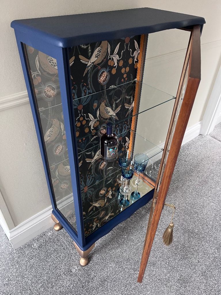 Vintage Glass Drinks Cocktail Gin Display Cabinet 