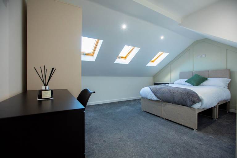 Stunning En-Stunning Rooms Available 🏡 ⭐️ 