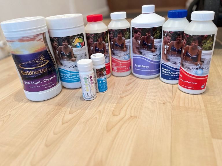 Hot tub set pack chemicals 