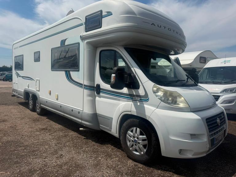 Autotrail Arapaho SE Tag Axle Coachbuilt Motorhome 2007