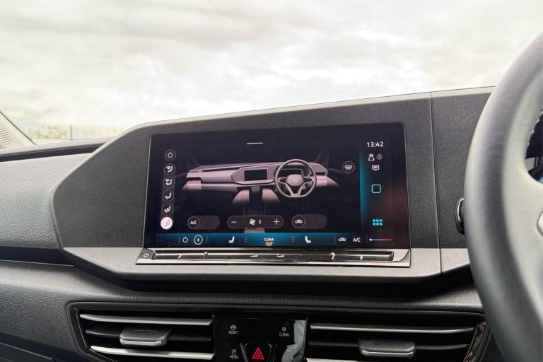 2024 Volkswagen Caddy Maxi 2.0 TDI 122 Life 5dr DSG Van DIESEL Automatic