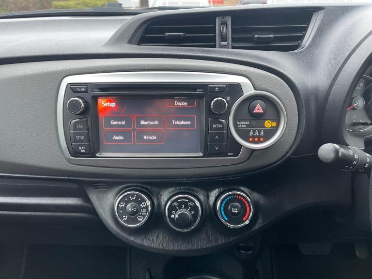 2012 Toyota Yaris 1.33 VVT-i SR 5dr Multidrive S HATCHBACK PETROL Automatic