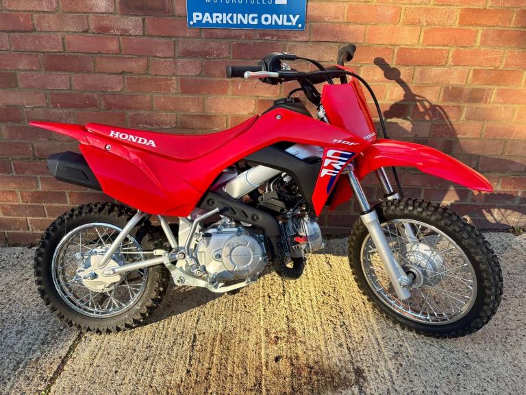 2025 HONDA CRF110 - LOW HOURS - EXCELLENT CONDITION - VERY LIGHT USE ONLY