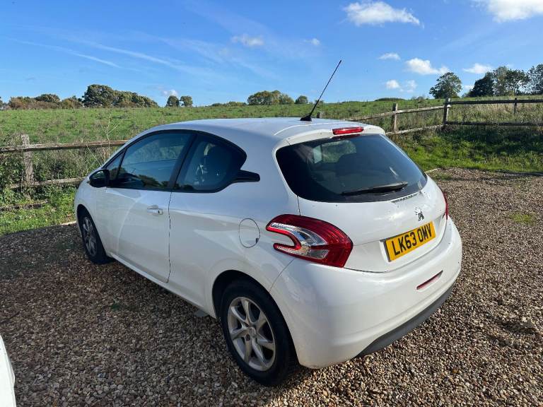 Peugeot, 208, Hatchback, 2013, Manual, 999 (cc), 3 doors
