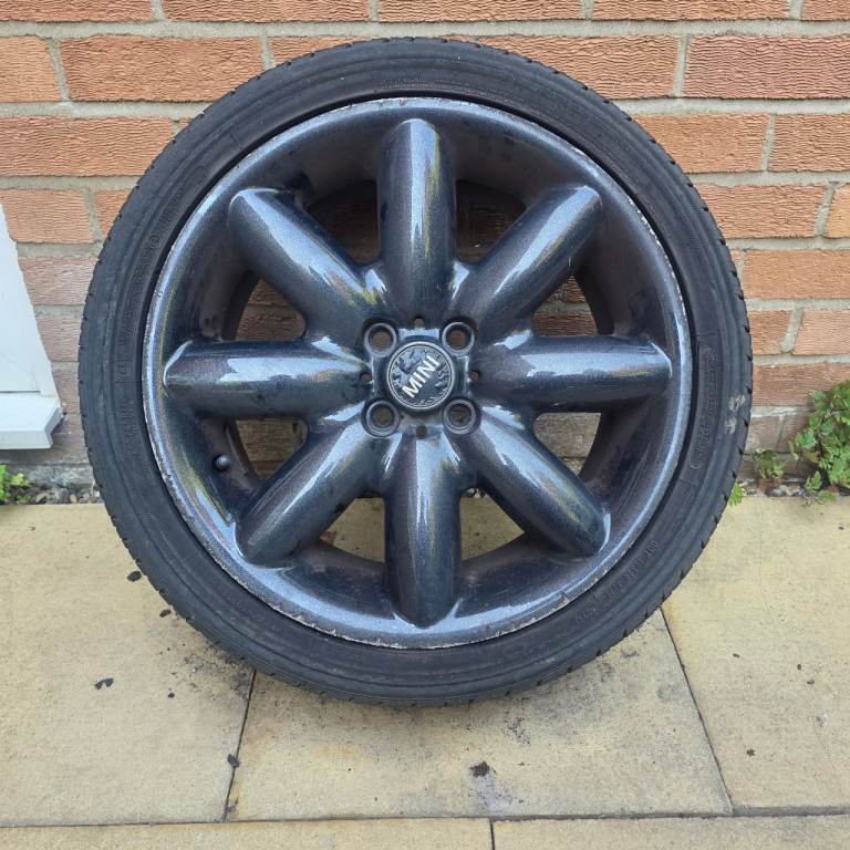 Mini Cooper S R53 Wheel - damaged