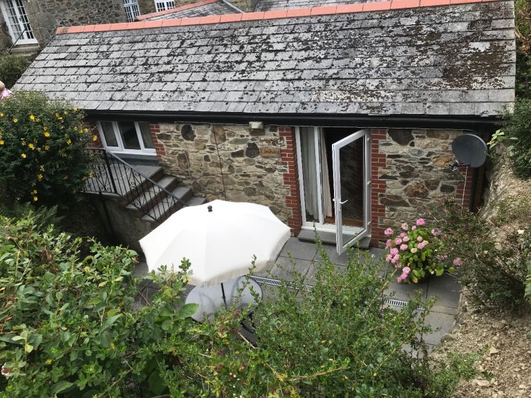 One bedroom detached property 