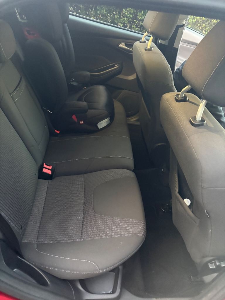 Ford, FOCUS, Hatchback, 2012, Manual, 1560 (cc), 5 doors