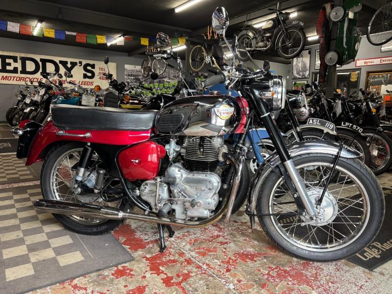1961 ROYAL ENFIELD CONSTELLATION 700CC CLASSIC MOTORCYCLE