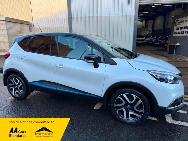 Renault Captur ICONIC NAV DCI
